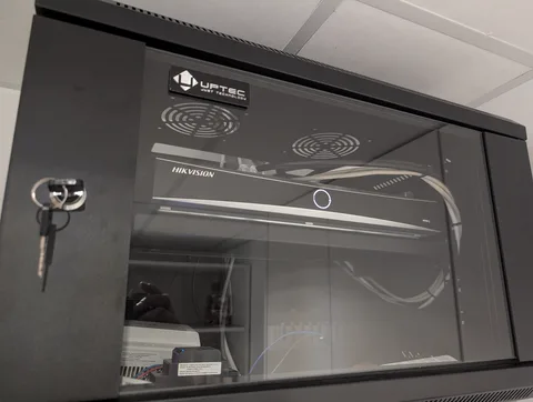 Petite baie informatique de bâtiment